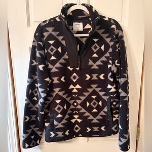 Old Navy Men's Cozy Sherpa Half-Zip Mock-Neck Fleece Pullover in an Aztec print